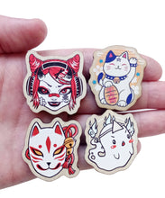 Load image into Gallery viewer, WOOD PRINT PIN
